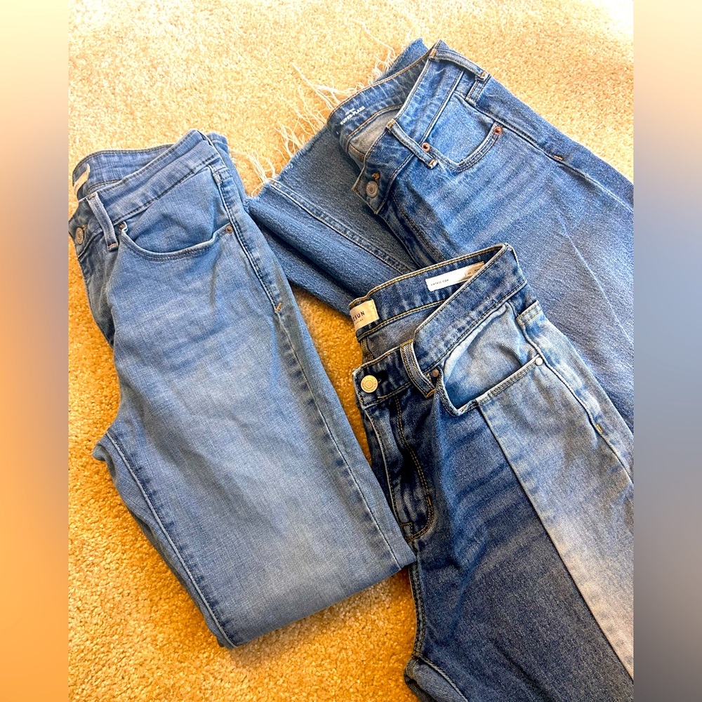 WOMEN JEANS BUNDLE - SIZE 4/27
